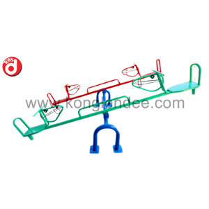 กระดานกระดก 4 ที่นั่งรูปม้าน้อย