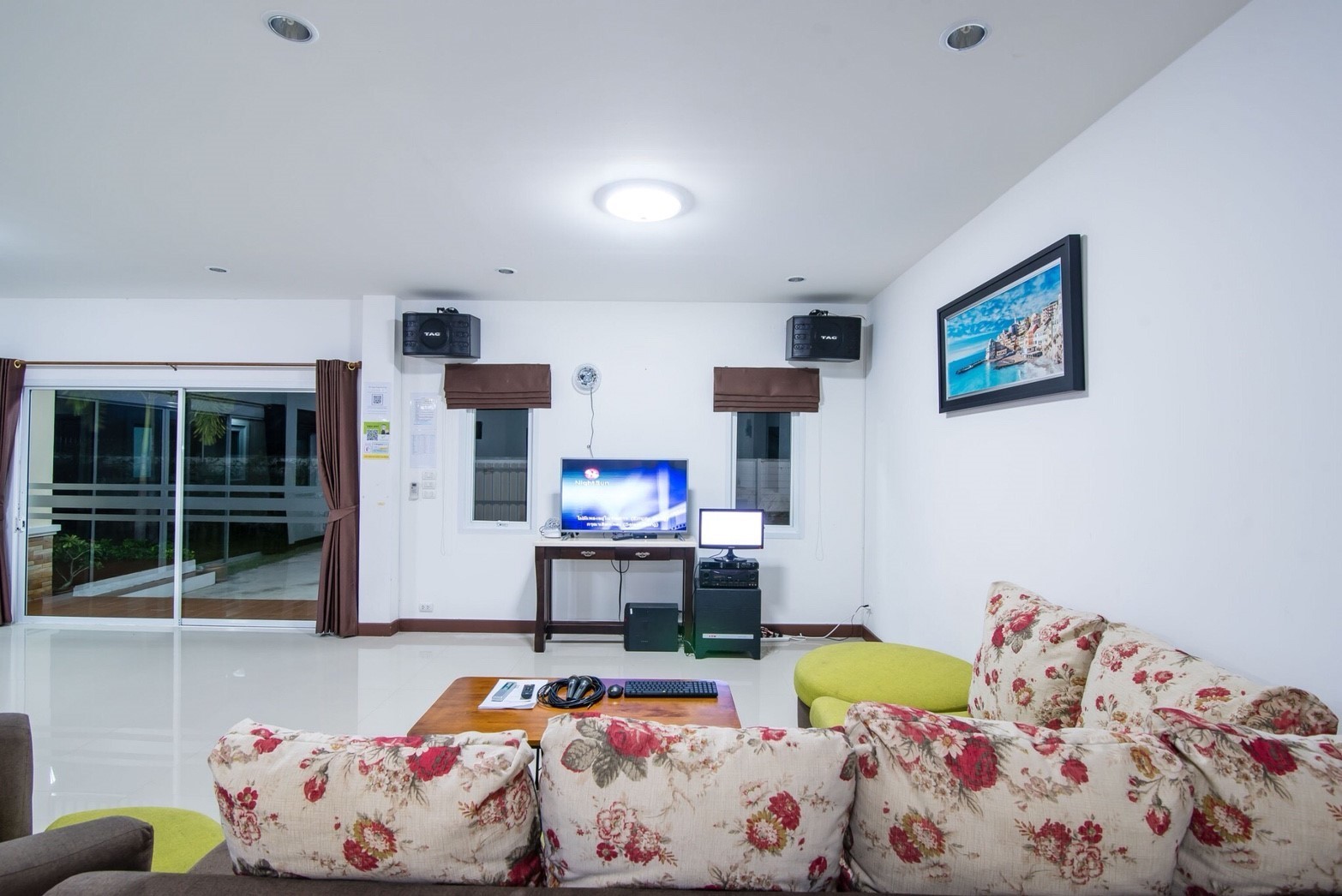 HR 4022 บ้านพักหัวหิน บ้านกาแลคซี่ คาราโอเกะ E