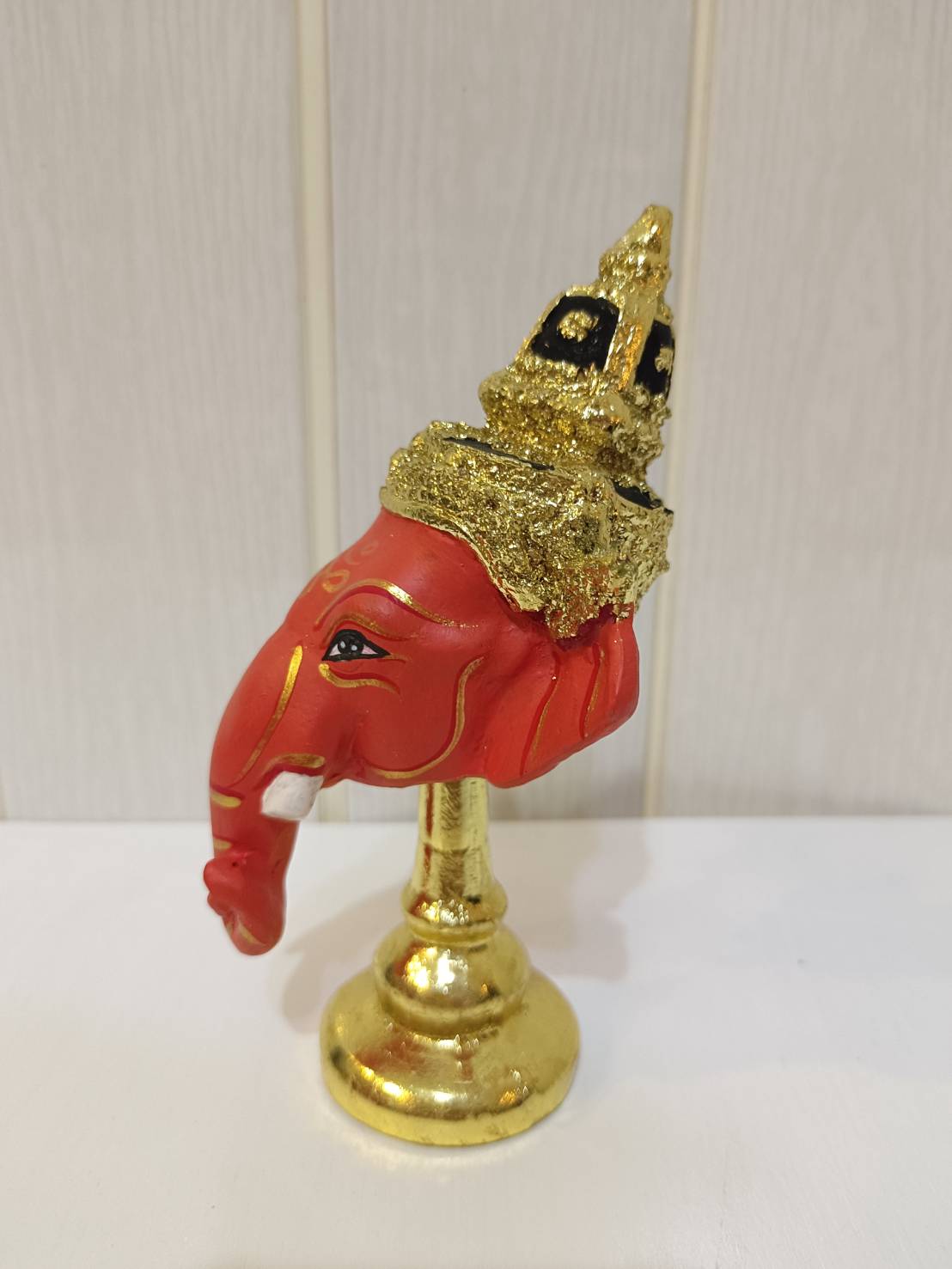 พระพิฆเนศ ขนาดจิ๋ว ขนาดตั้งหน้ารถ พร้อมฐานปิดทอง (สีส้ม)