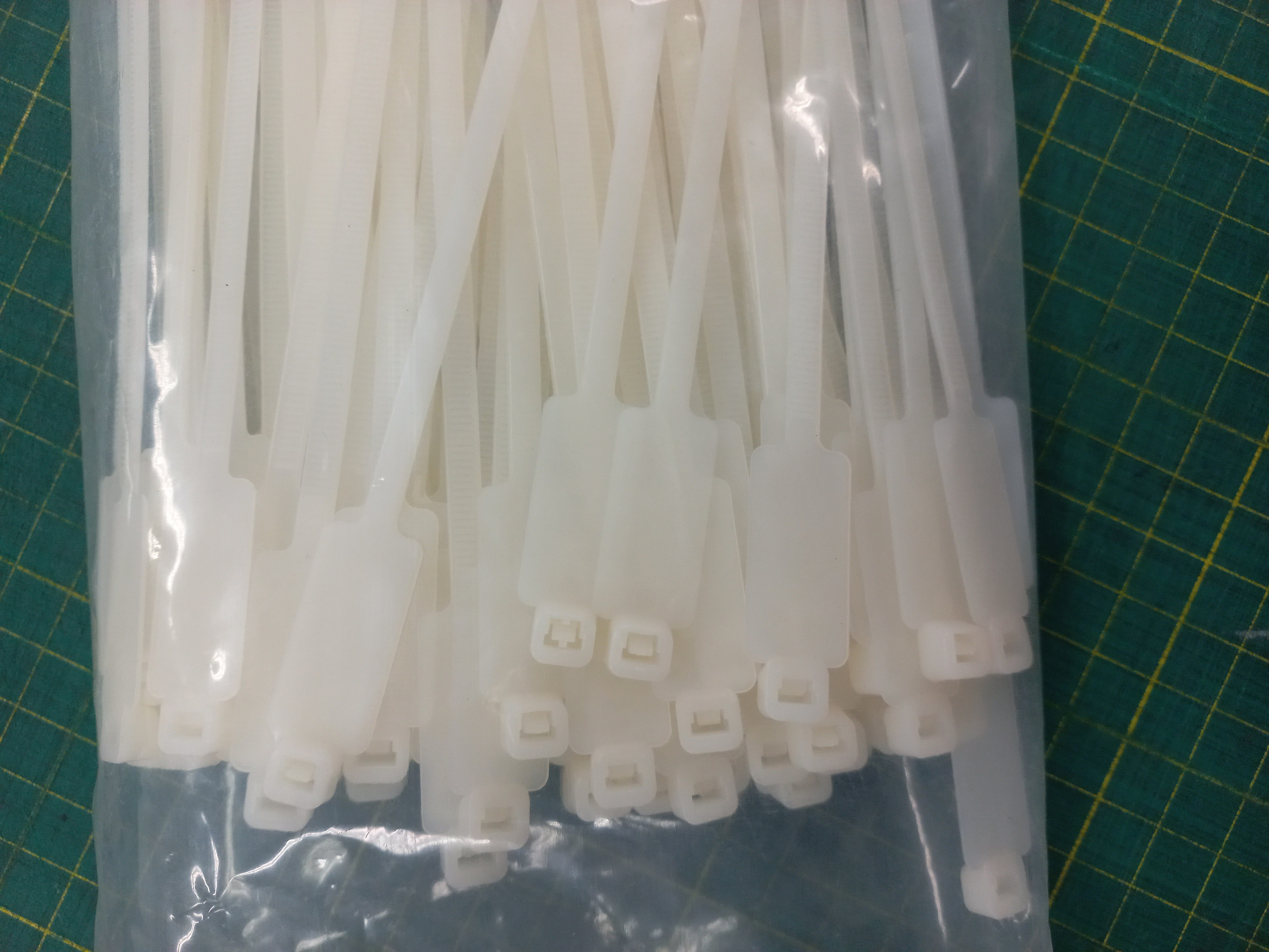 มาร์คเกอร์ไทร์ MARKER TIE BANDEX ที่รัดสายไฟแบบมีป้าย (ป้ายแนบไปกับสาย)