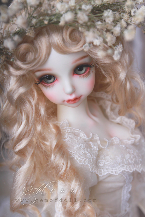 Mona