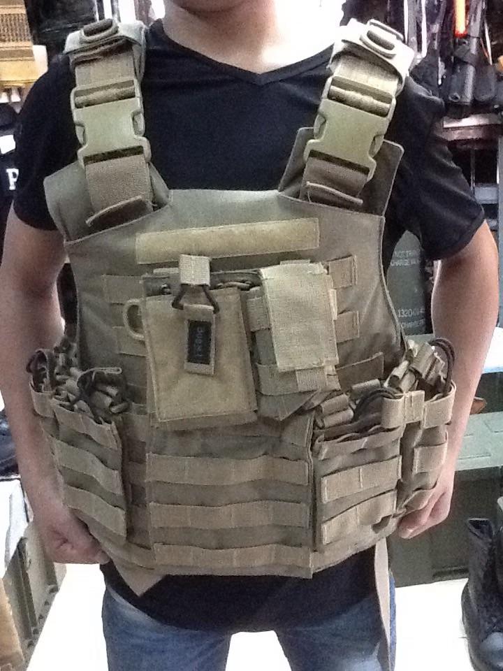 New.เสื้อเกราะ Tactical มาพรัอมอุปกรณ์ใส่แม็กพร้อม สีทราย