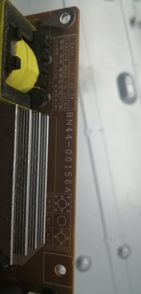 ซัพพลาย SAMSUNG :LA32S81B :LA32A330J1