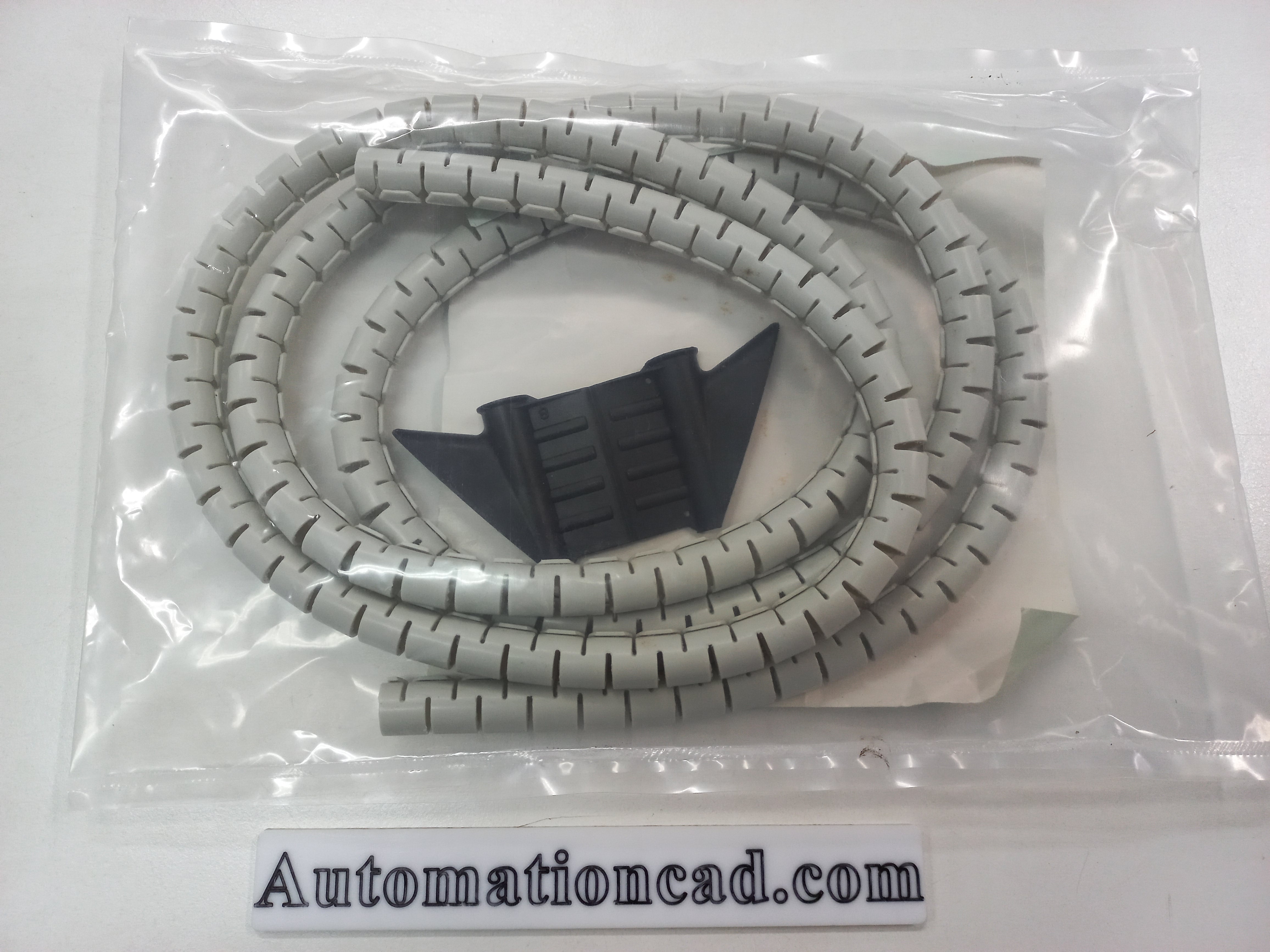 กระดูกงู BANDEX รุ่น KL-8 รางกระดูกงูร้อยสายไฟ ยาว 1.5 เมตร Split Wrapping Band