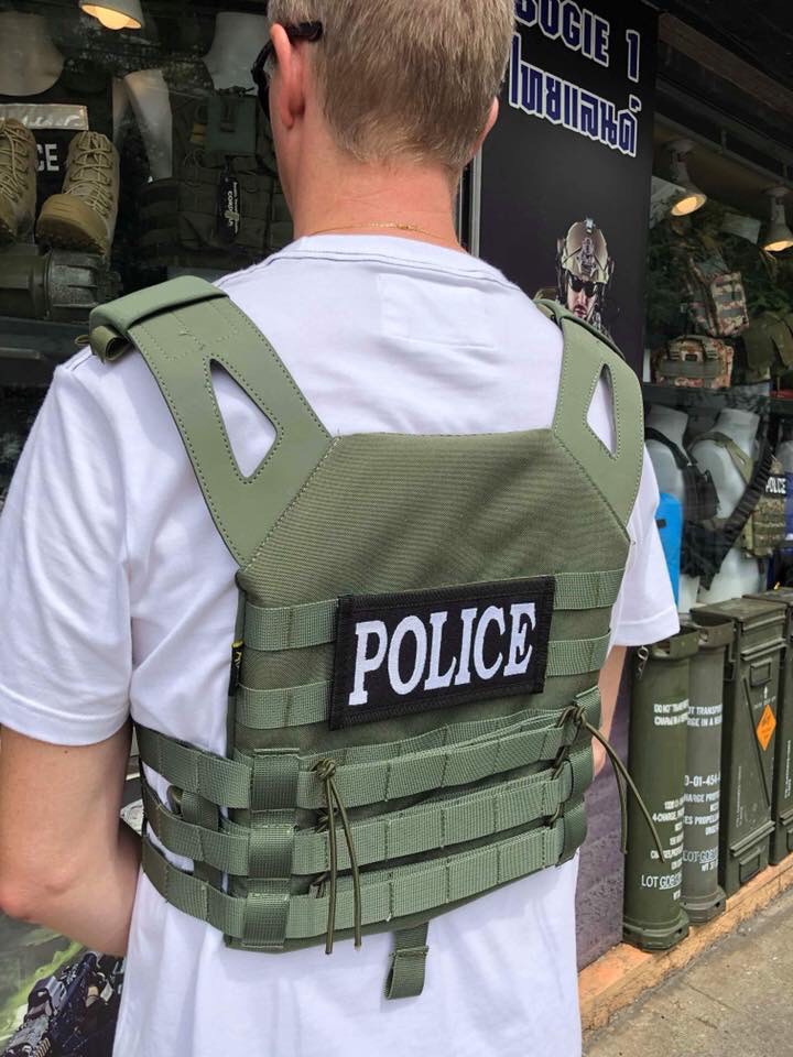 🔥New.สินค้ามาใหม่ครับ🔥 ปลอกเกราะ ผ้า Cordura มี สี ดำ เขียว ทราย 💰 1,500 บาท 📌สนใจรายการไหนเพิ่มเติมดูจากเว็บไซต์นี้ได้เลยครับ 📌❗️ราคาโปรโมชชั่นราคาพิเศษ ❗️📌 ✅ จำหน่ายอุปกรณ์ยุทธวิธีทุกช