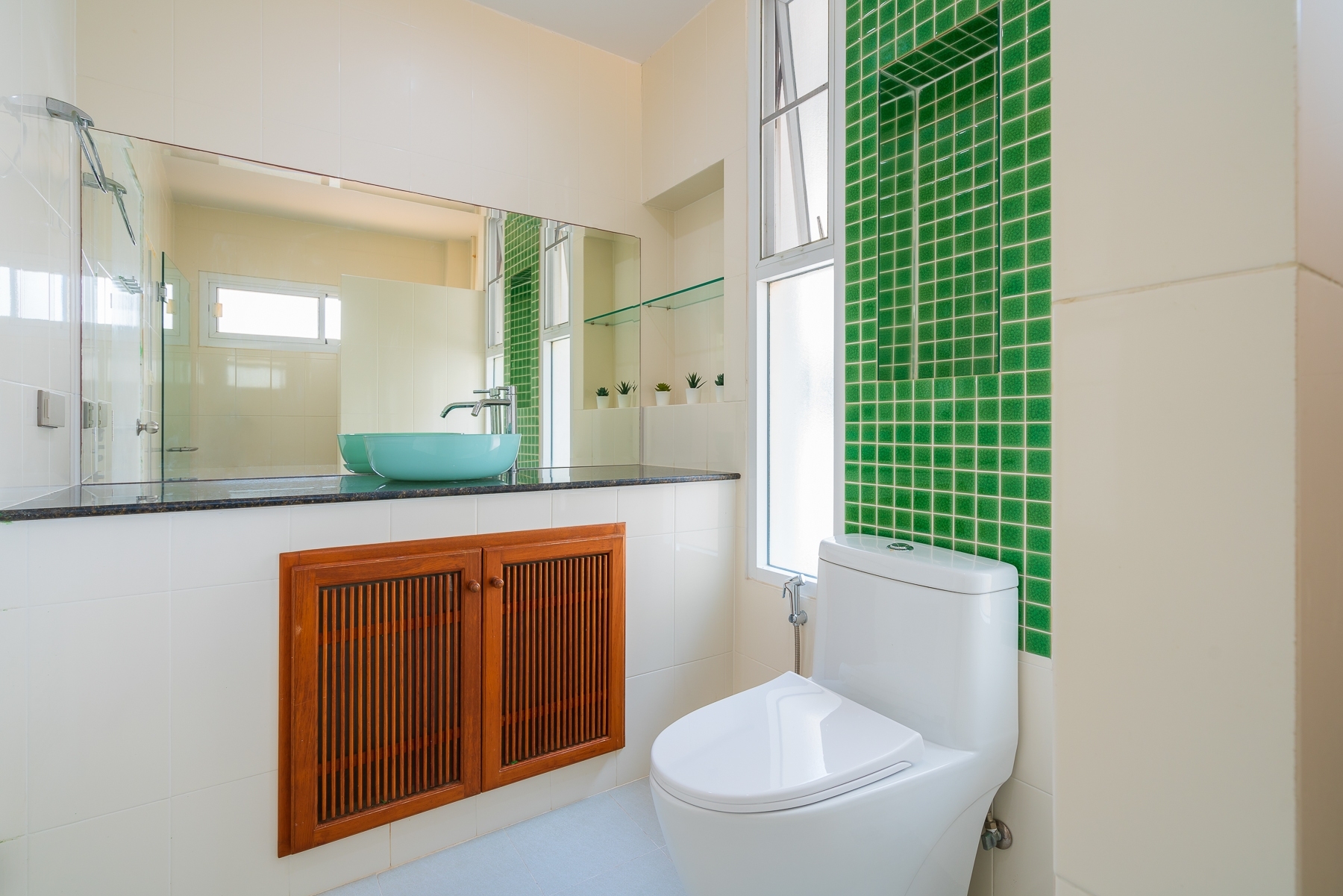 HR15070 บ้านพักติดทะเล The Gina Beach Villa Pranburi