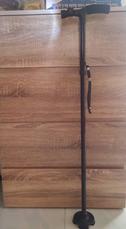 ไม้เท้ากายสิทธิ์ สินค้าดี ตอบโจทย์ผู้สูงอายุ อากงอาม่า ปู่ย่าตายาย สะดวกพับเก็บได้ มีไฟฉาย ใช้งานง่ายมาก