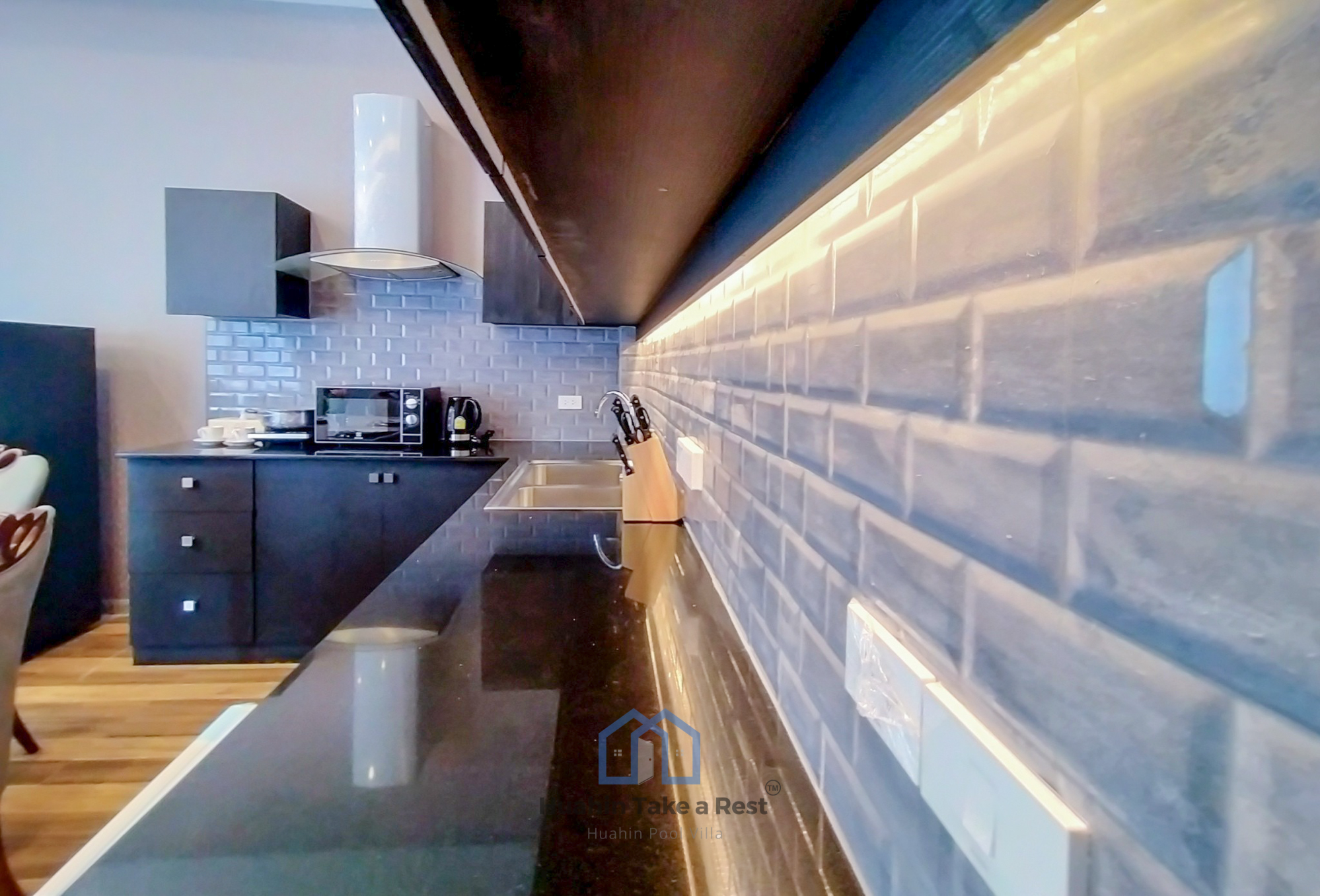 HR3075 บ้านพักชะอำ บ้านอะพอลโล่ V1