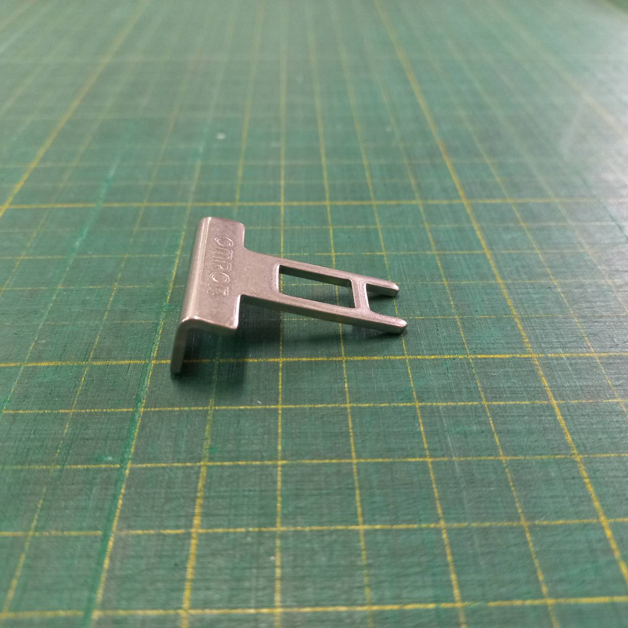 Safety Door Switch OMRON สวิตช์ประตูนิรภัย รุ่น D4NL-2EFA-B