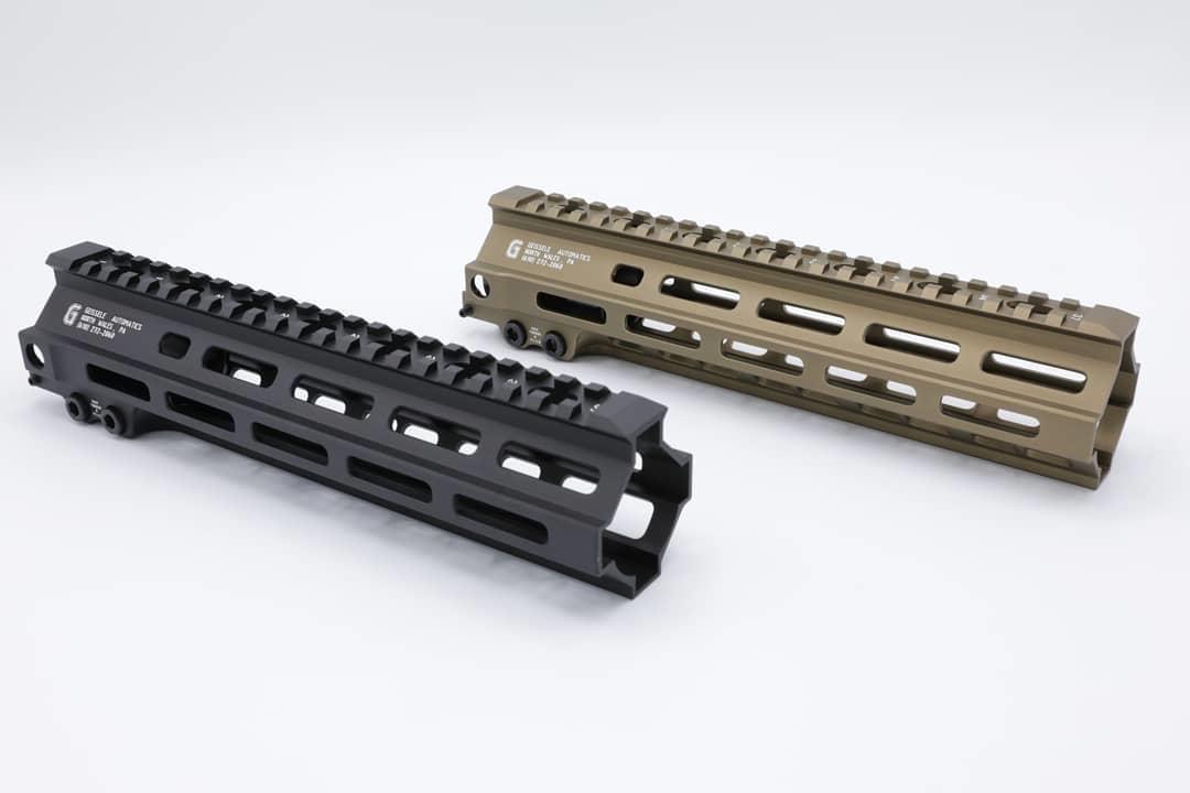 ชุดหน้า Geissele MK8 ระบบรางM-Lock (ชุดหน้า MK8) สำหรับปืนตระกูล : M4/M16 เส้นผ่านศูนย์กลาง : 3.3 mm. มี2รุ่นให้เลือก ✔️รุ่นความยาว 7” (น้ำหนัก 239 กรัม) ✔️รุ่นความยาว 9” (น้ำหนัก 285 กรัม) มี2สีให้เลือก สีดำ สีทราย