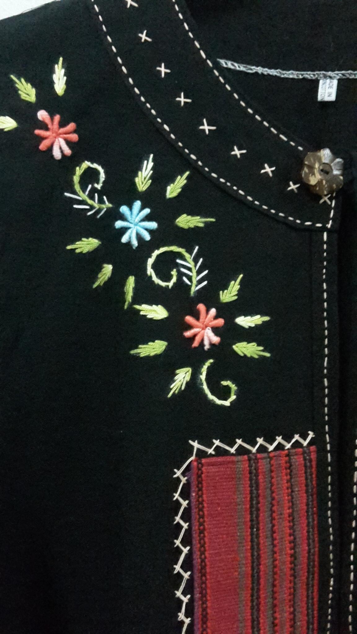 เสื้อผ้าไทยสีดำ เสื้อผ้าฝ้ายย้อมคราม เสื้อคลุมผ้าฝ้าย เสื้อแจ็คเก็ตผ้าฝ้าย ปักดอกไม้