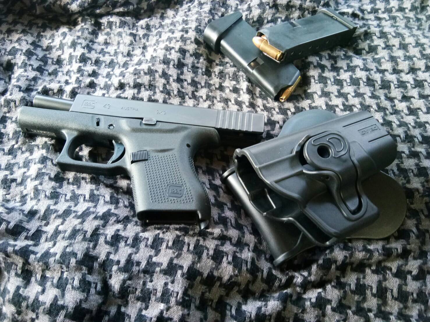 New.ซองปืน พกนอก / พกใน Cytac สำหรับปืน GLOCK 43 กดปลดล๊อก-เซฟตี้ ‼️ป้องกันการแย่งปืนได้ดีเยี่ยม มีเพลทปรับ ระดับ ความสูงตำ่ในตัว 📌❗️ราคาโปรโมชชั่น ราคาพิเศษ 1,300 บาท เท่านั้น ❗️📌 ======================== 📦 สนใจสินค้