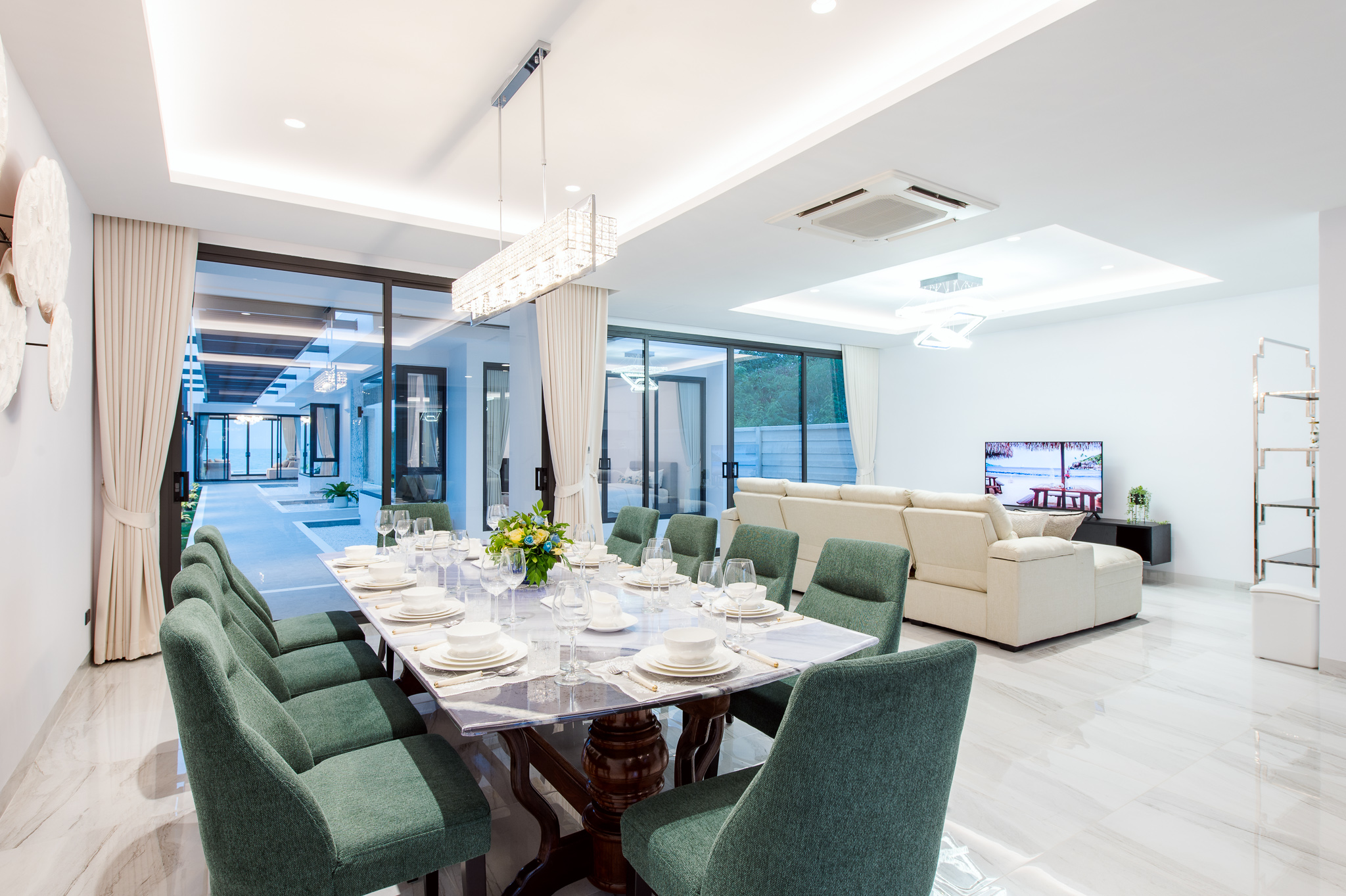 HR15066 บ้านพักติดทะเลหัวหิน The Casa Rocca Beach Villa HuaHin