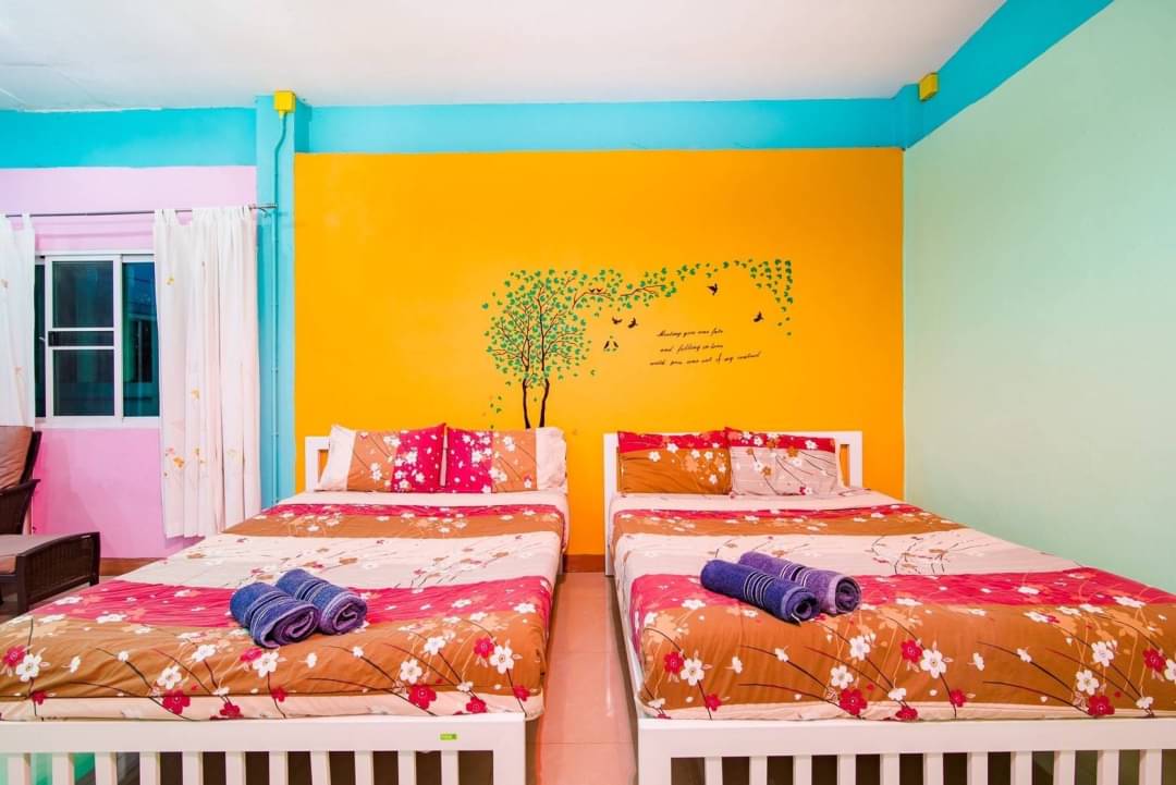 HR 4012 บ้านซันนี่ ปาร์ตี้คาราโอเกะ ไฟเธค