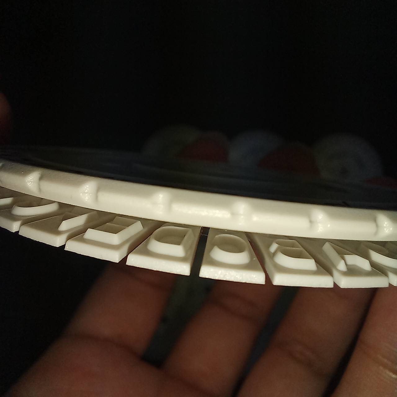 DYMO จานอักษร แบบ Reverse สำหรับเครื่องพิมพ์ ป้ายแสตนเลส Stainless TAG EMBOSSER