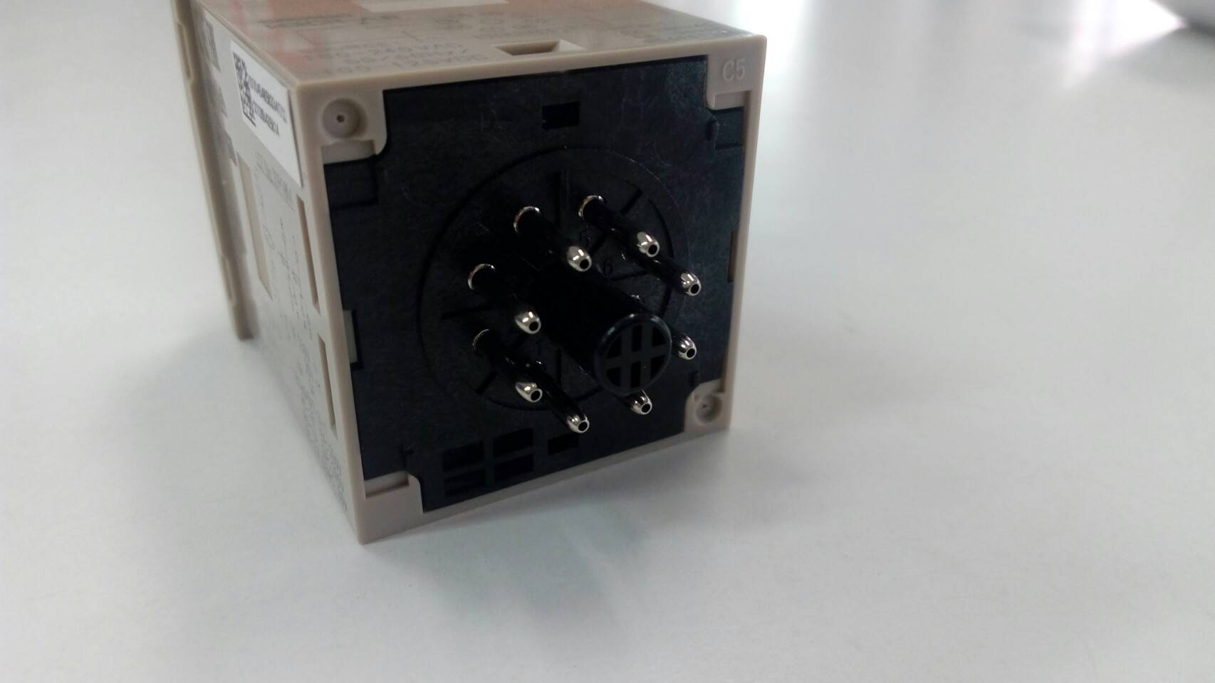 TIMER ไทม์เมอร์ OMRON ของแท้ H3CR-A8 220VAC