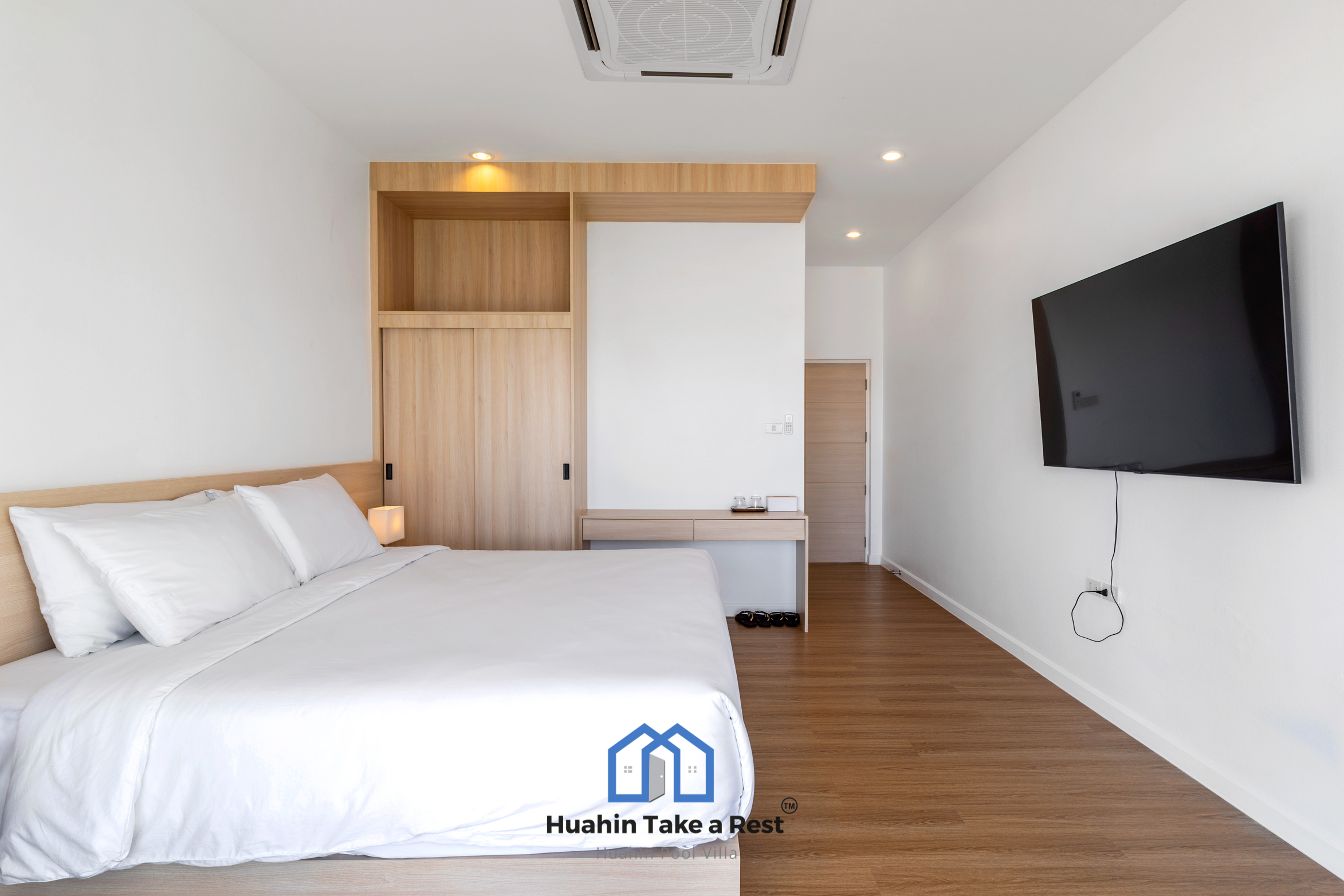 HR15051 บ้านพักติดทะเล The Colonial Beach สามร้อยยอด