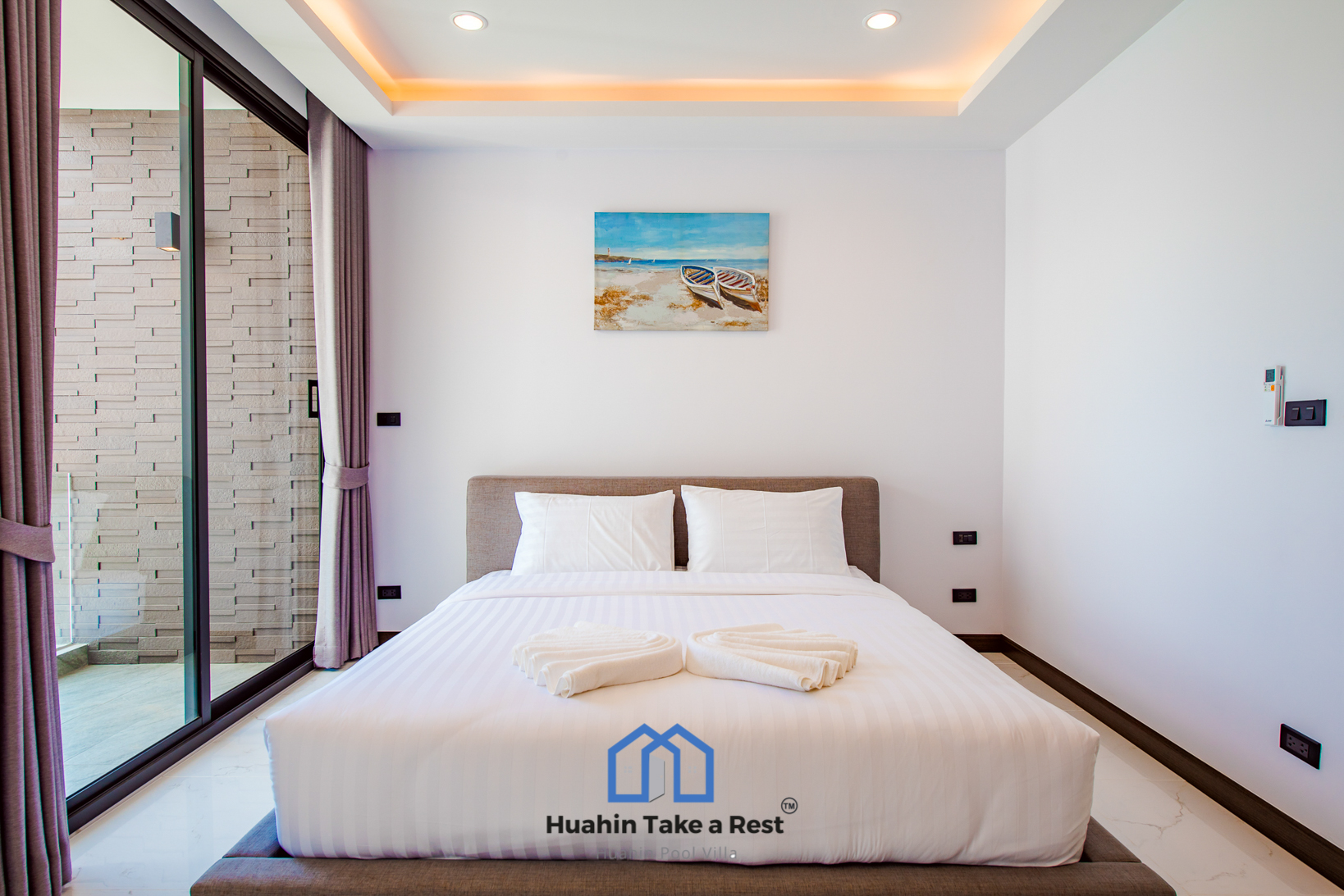 HR15039 บ้านพักติดทะเลหัวหิน The Premium Beach Villa Hua Hin