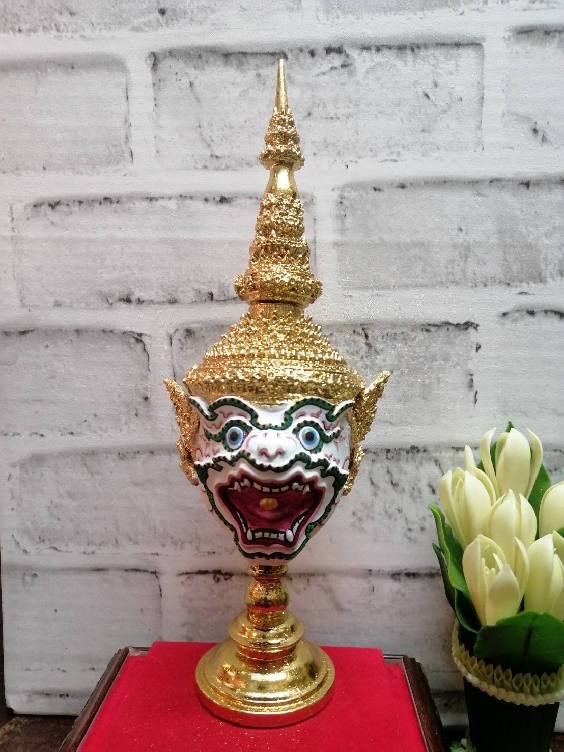 หนุมานครองเมือง (ทรงเครื่อง) พร้อมฐานปิดทอง