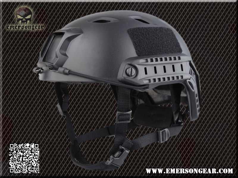 หมวกฟาสกระจก สีพื้น 1,500 สีพราง 1,700 บาท