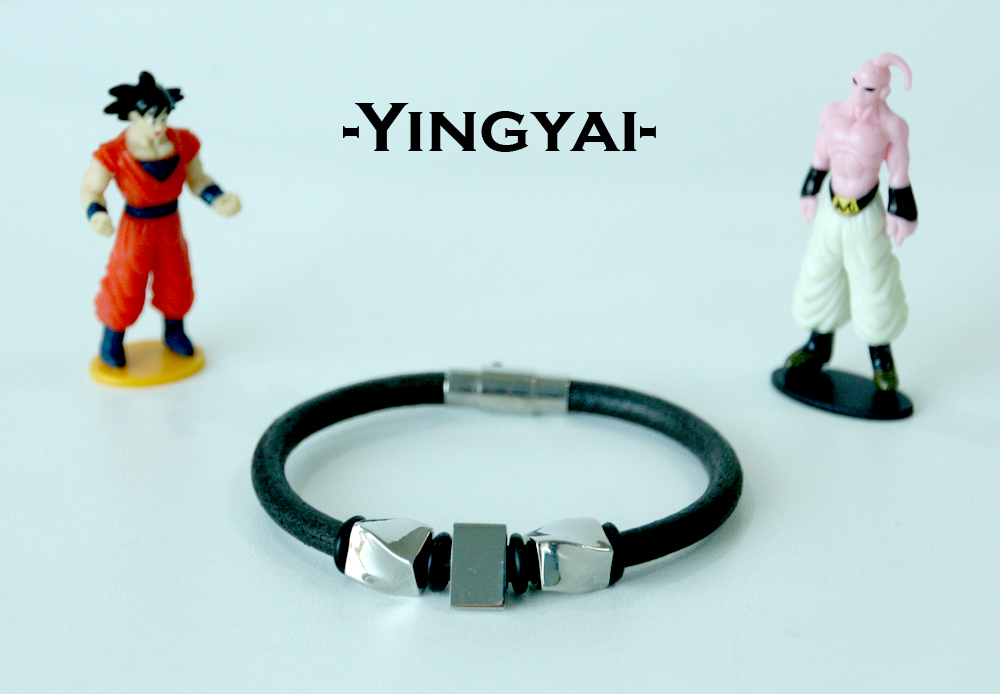 กำไลข้อมือหนัง A004