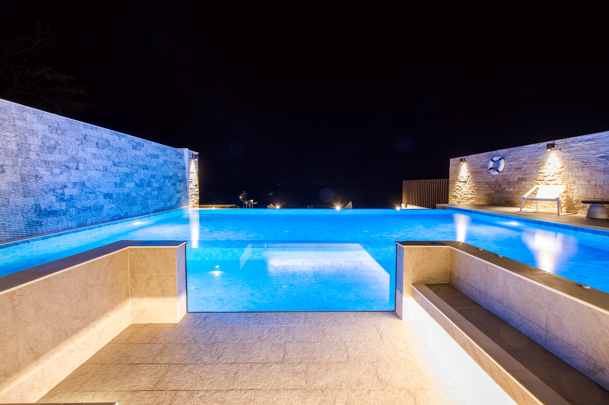 HR15066 บ้านพักติดทะเลหัวหิน The Casa Rocca Beach Villa HuaHin