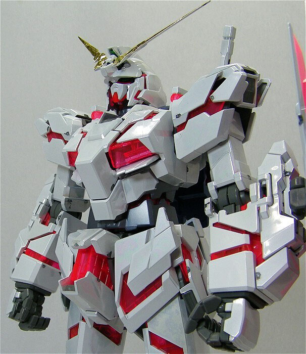 [PO]MG (005A) 1/100 RX-O Unicorn Gundam Ver. Ka Titanium Finish+ปืนกลคู่ 1 กระบอก+แผ่นรองตัด[005][โมจีนTT]