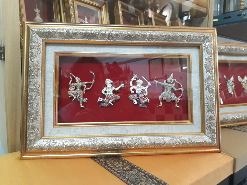 กรอบรูป โขนรามเกียรติ์ พร้อมกล่องผ้าไหม