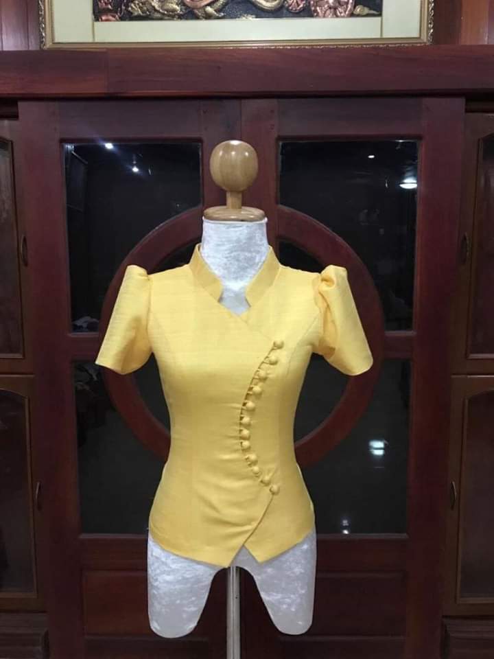 #เสื้อผ้าไทยพื้นเมืองสีเหลือง #เสื้อผ้าไหมลาวสีเหลือง#เสื้อผ้าฝ้ายสีเหลืองแขนสามส่วนแต่งกุ้นสีเหลืองเทปคู่ #เสื้อผ้ไหมอินเดียสีเหลือง เหลือง 36