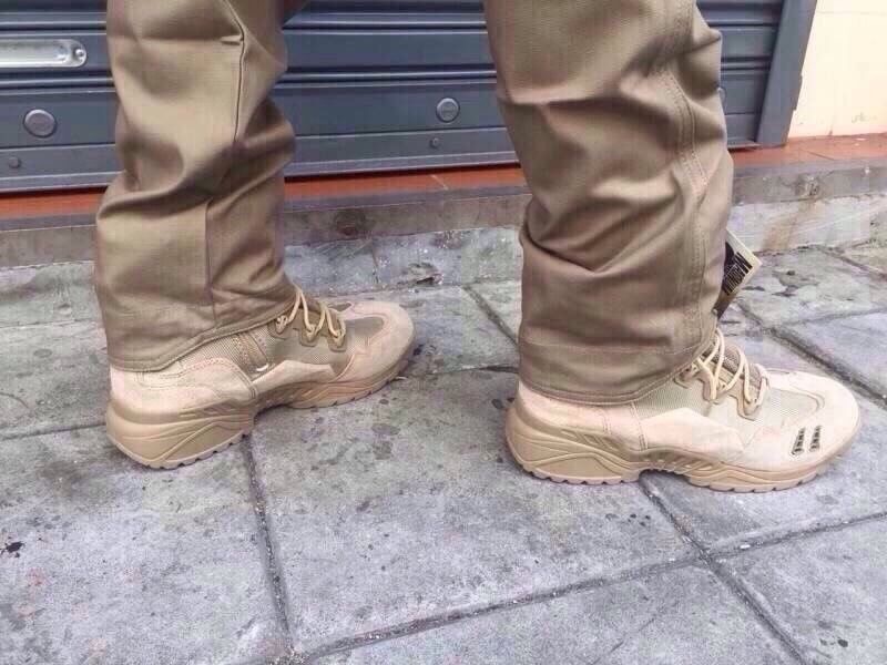 New.รองเท้า Magnum TACTICAL BOOT ข้อยาว หนังแท้ และผ้าคอดูร่า (CORDURA) ใส่สบาย ซิปข้าง ระบายอากาศดี ไม่อับ สีดำ. สีทราย ราคาพิเศษ