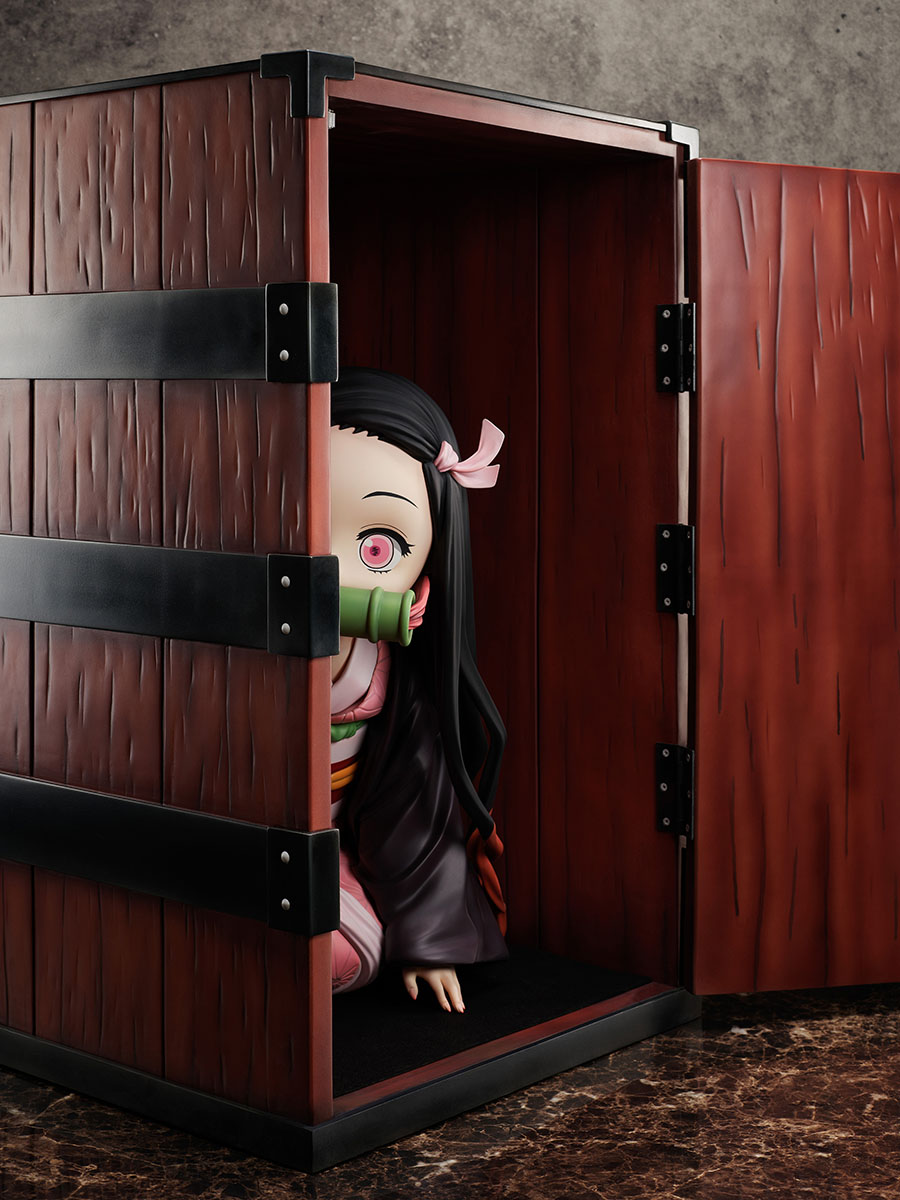 เปิดจอง : Nezuko in a Box - Big Size Figure