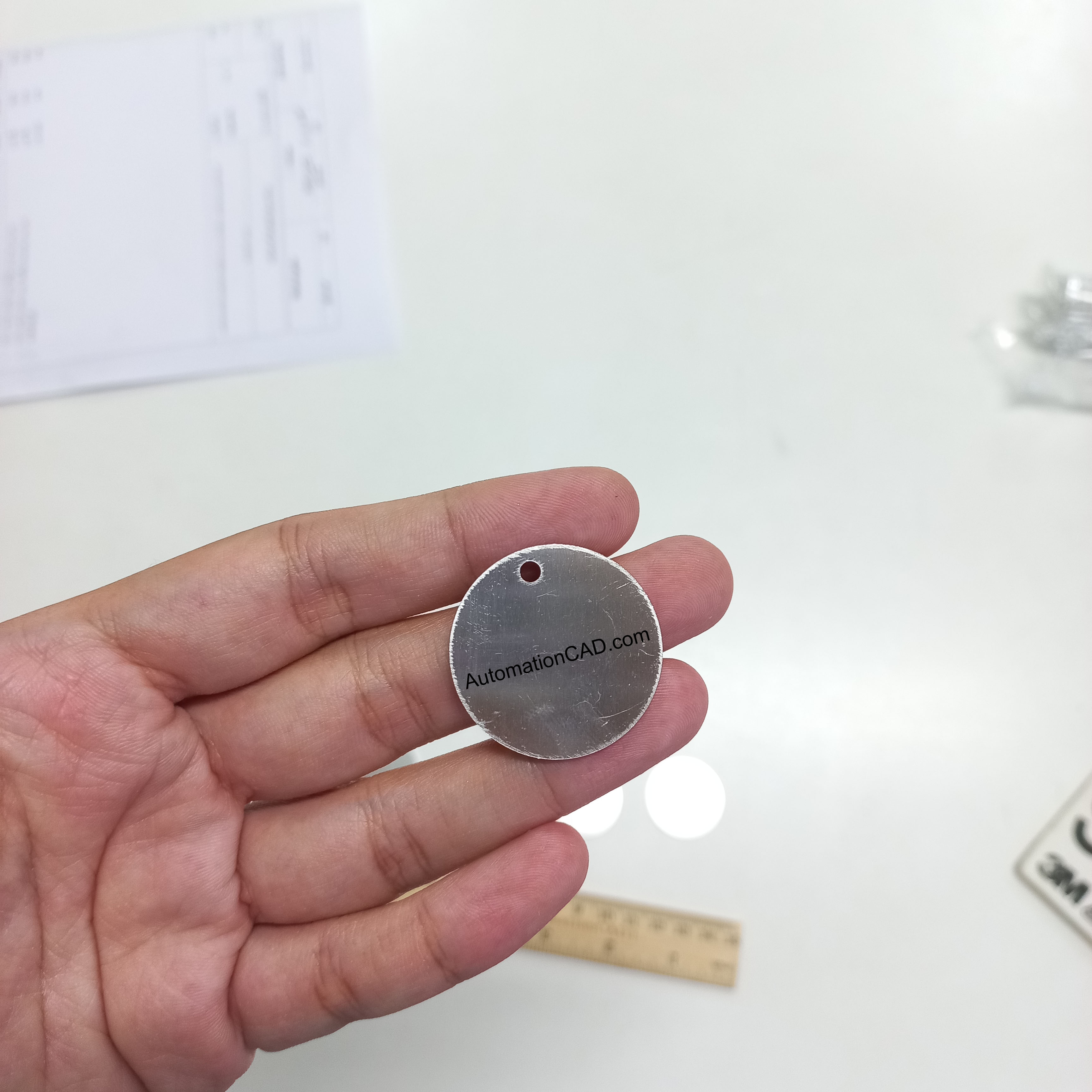 แท็กอะลูมิเนียม แบบกลม เส้นผ่าศูนย์กลาง 3 เซนติเมตร หนา 1 mm ป้ายแท็ก Name Tag ป้ายชื่อ