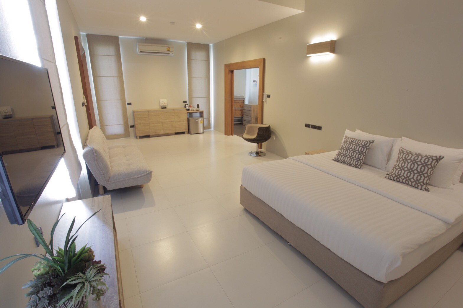 HR15009 บ้านซีบรีซ วิลล่าติดทะเลสุดหรู
