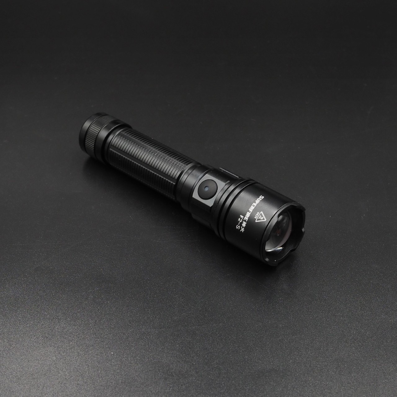 New. New.ไฟฉาย Supfire รุ่น F2-S 🔦 ตัวเรือนผลิตจาก 6061-T6 aviation aluminum 🔦 หลอด CREE XPE LED 15W 🔦 ความสว่างสูงสุด 700 Lumens 🔦 ระยะส่องสว่าง 220 เมตร 🔦 ใช้งานได้ยาวต่อเนื่องนาน 4 ชั่วโมง 🔦 ขนาดไฟฉาย 132