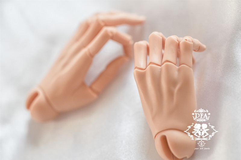 DF-A 65cm/68cm Male Jointed Hands