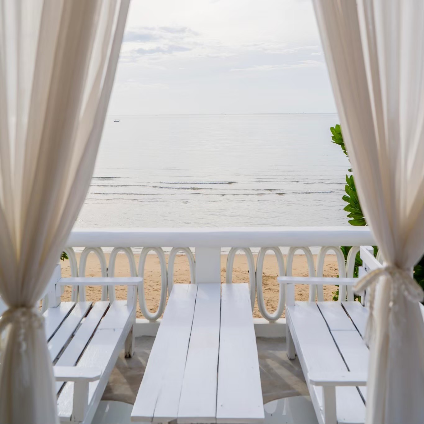 15086 บ้านพักติดทะเล De Pranburi beach villa