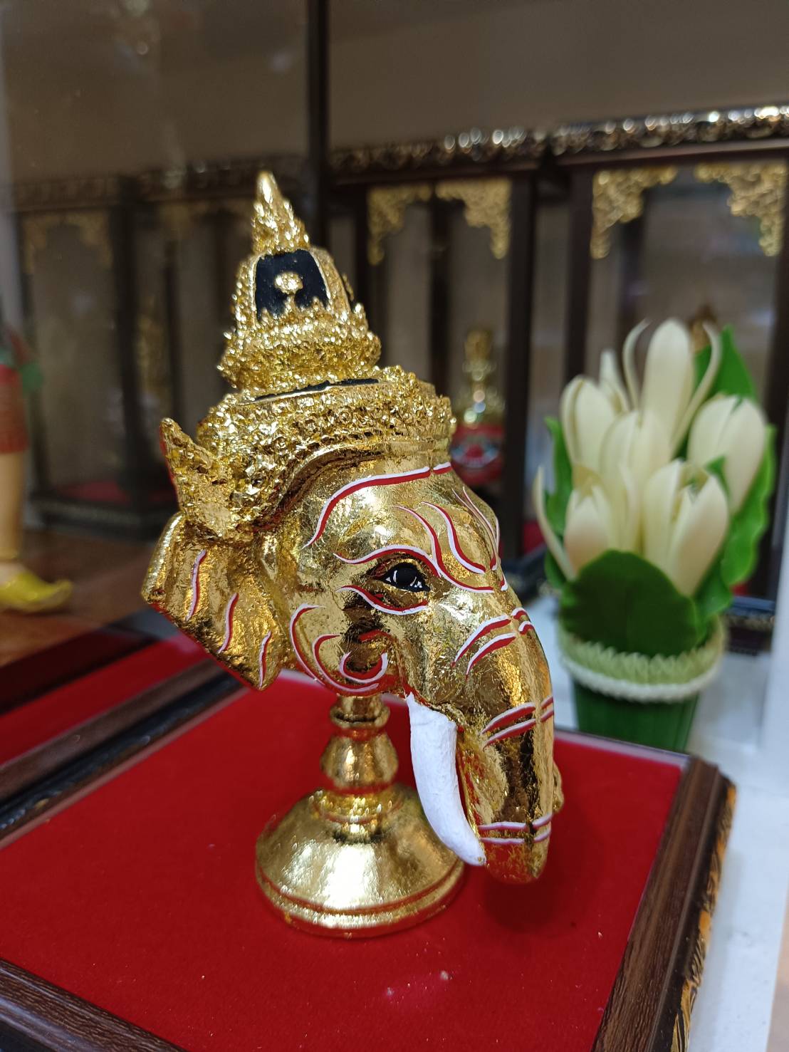 พระพิฆเนศ ขนาดจิ๋ว (ทอง) ตั้งหน้ารถ (พรีเมี่ยม) พร้อมฐานปิดทอง (เรซิ่น)