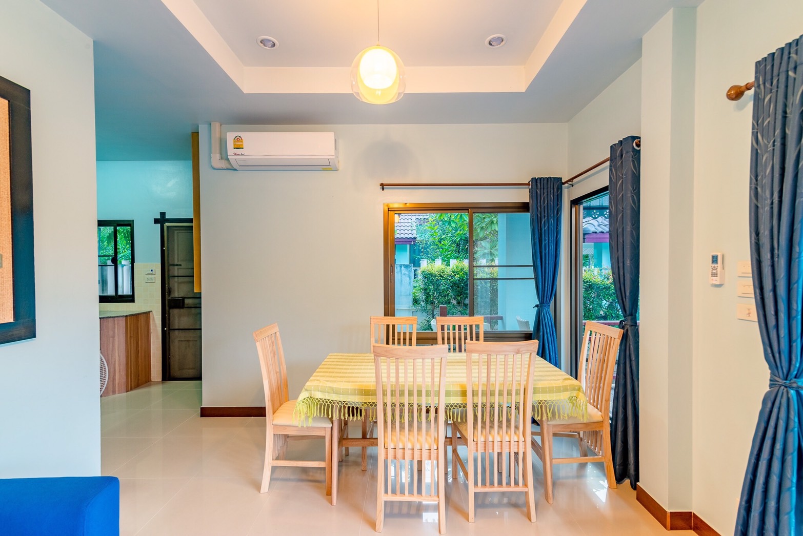 HR 3010 บ้านฟ้างาม คาราโอเกะ ไฟเธค
