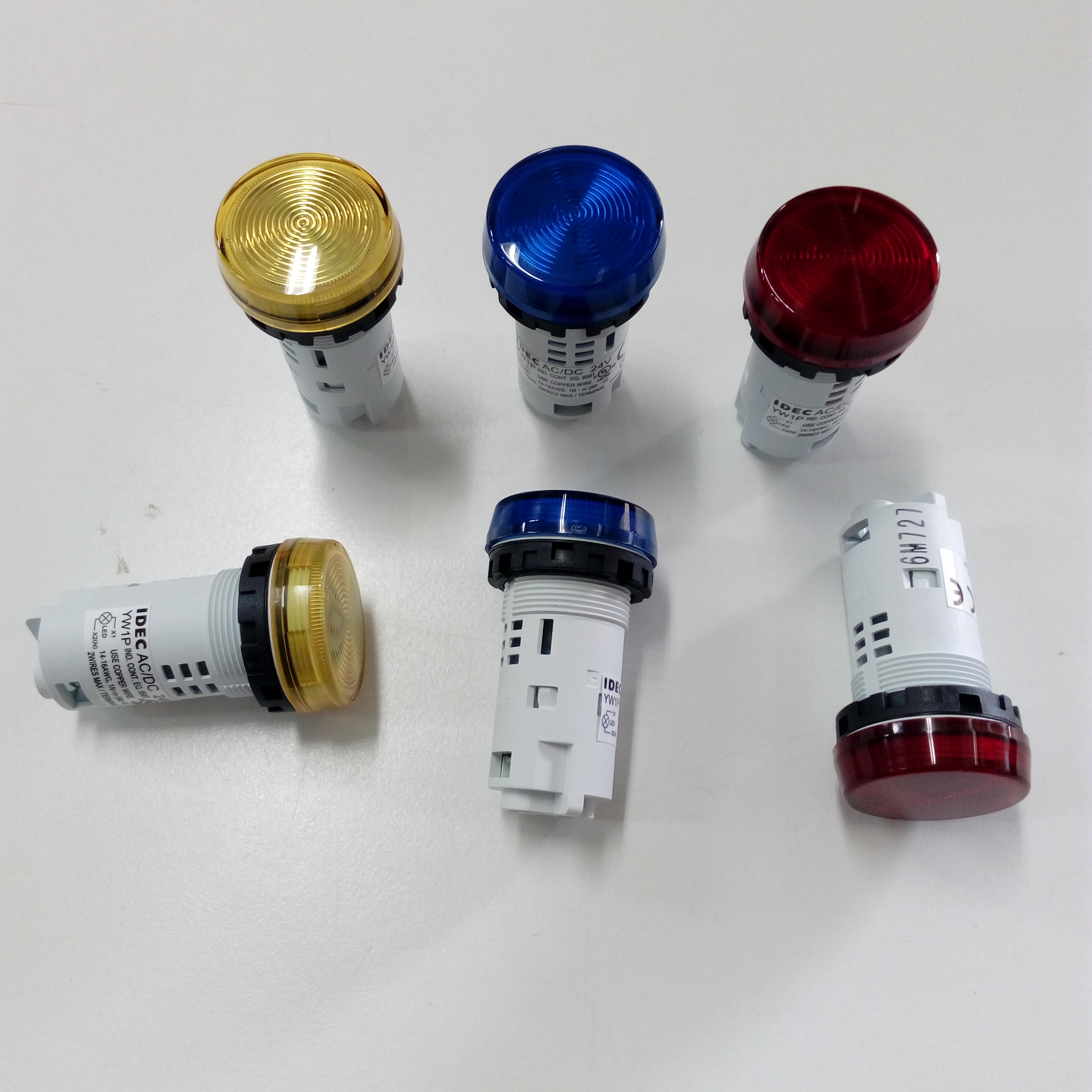 ไพลอตแลมป์ IDEC สีเหลือง รู 22 mm Pilot Lamp ไฟ 24 VAC/DC