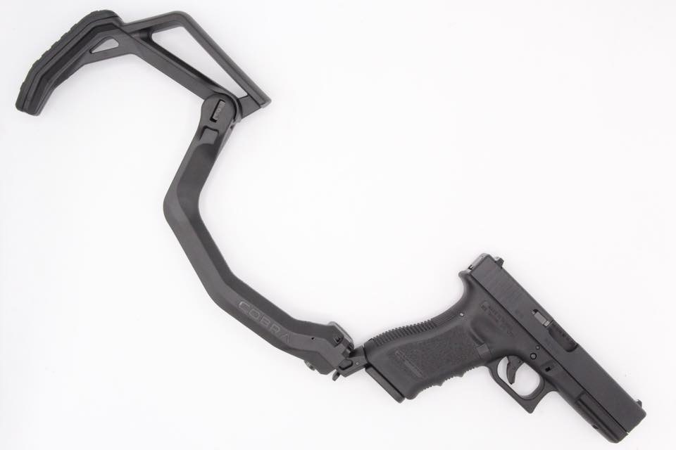 พานท้ายปืนGlock ยี่ห้อ FAB Defence รุ่นCobra (Qucik Deployment Folding Glock Stock) คุณสมบัติ : #สามารถใช้กับปืนGlock17 และ Glock19 เจน2ถึงเจน5 เพี่ยงแค่เปลี่ยนAdapter #น้ำหนักเบา ขนาดกระทัดรัด #สามารพับเก็บได้ และ สามารถกางออกมาได้อย่างรวดเร็ว #เมื่อพับเ