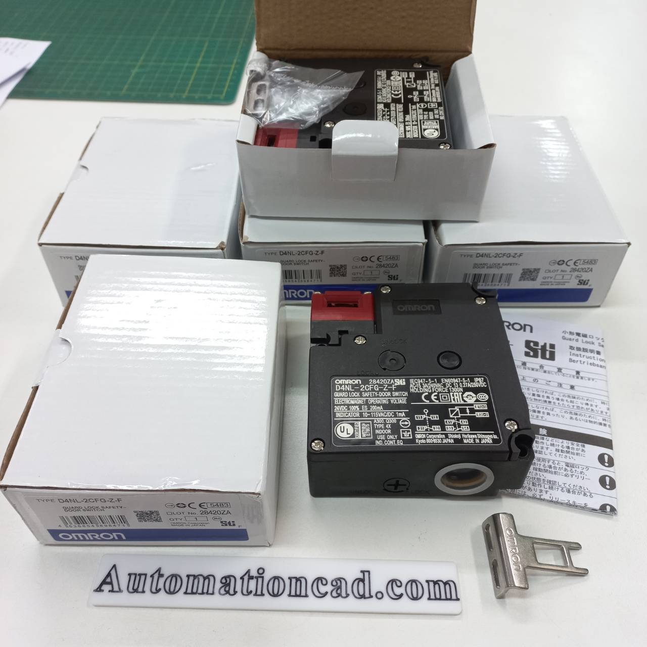 Safety Door Switch OMRON สวิตช์ประตูนิรภัย รุ่น D4NL-2CFG-Z-F