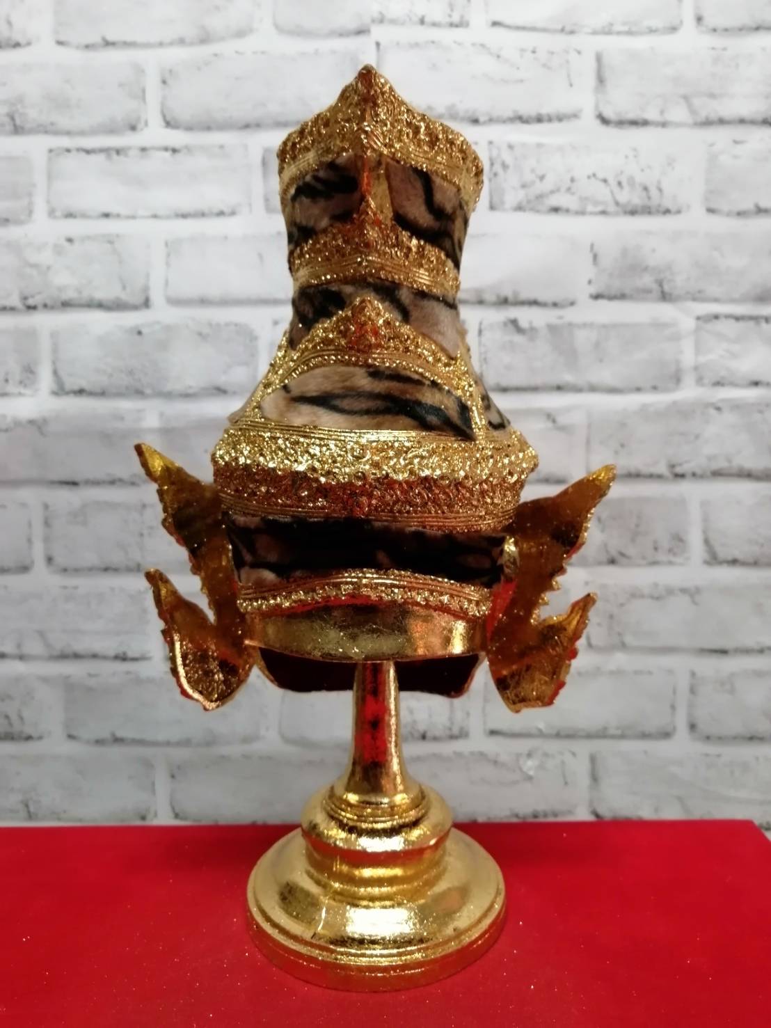 พ่อแก่ตาไฟ ขนาดผลส้มโอ พร้อมฐานปิดทอง