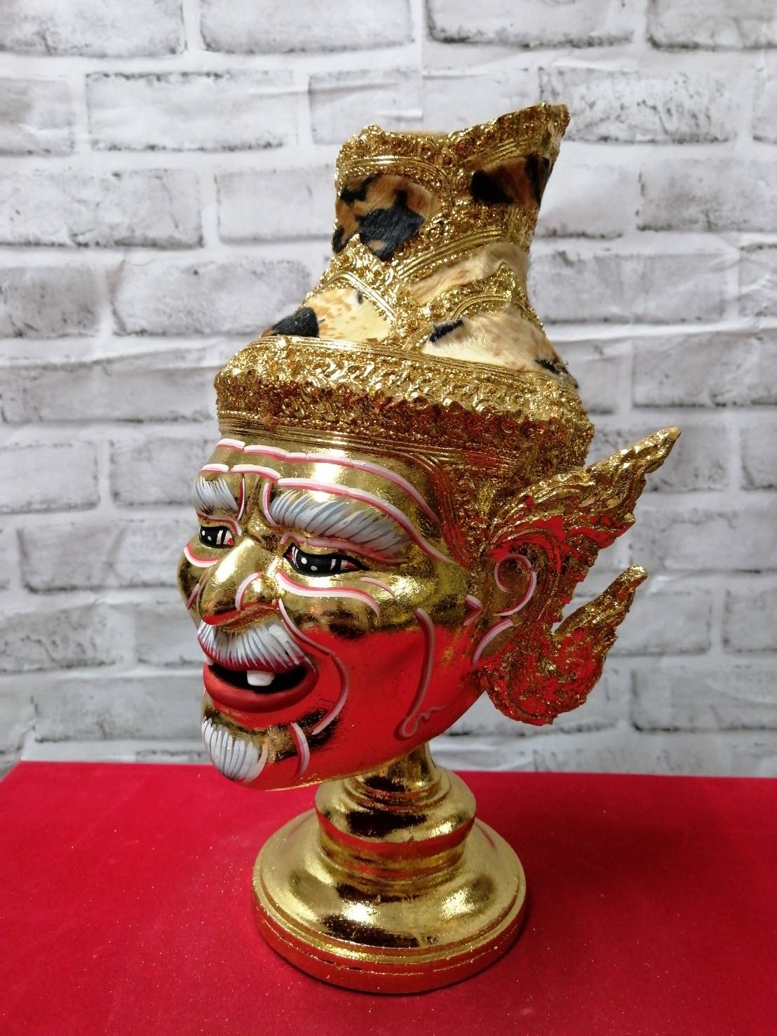 พ่อแก่ ฤาษีนารอท ขนาดผลส้มโอ พร้อมฐานปิดทอง