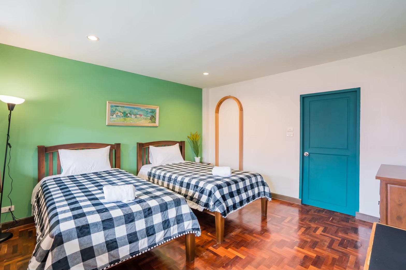 HR15050 บ้านพักติดทะเล The Century Beach Villa Cha Am