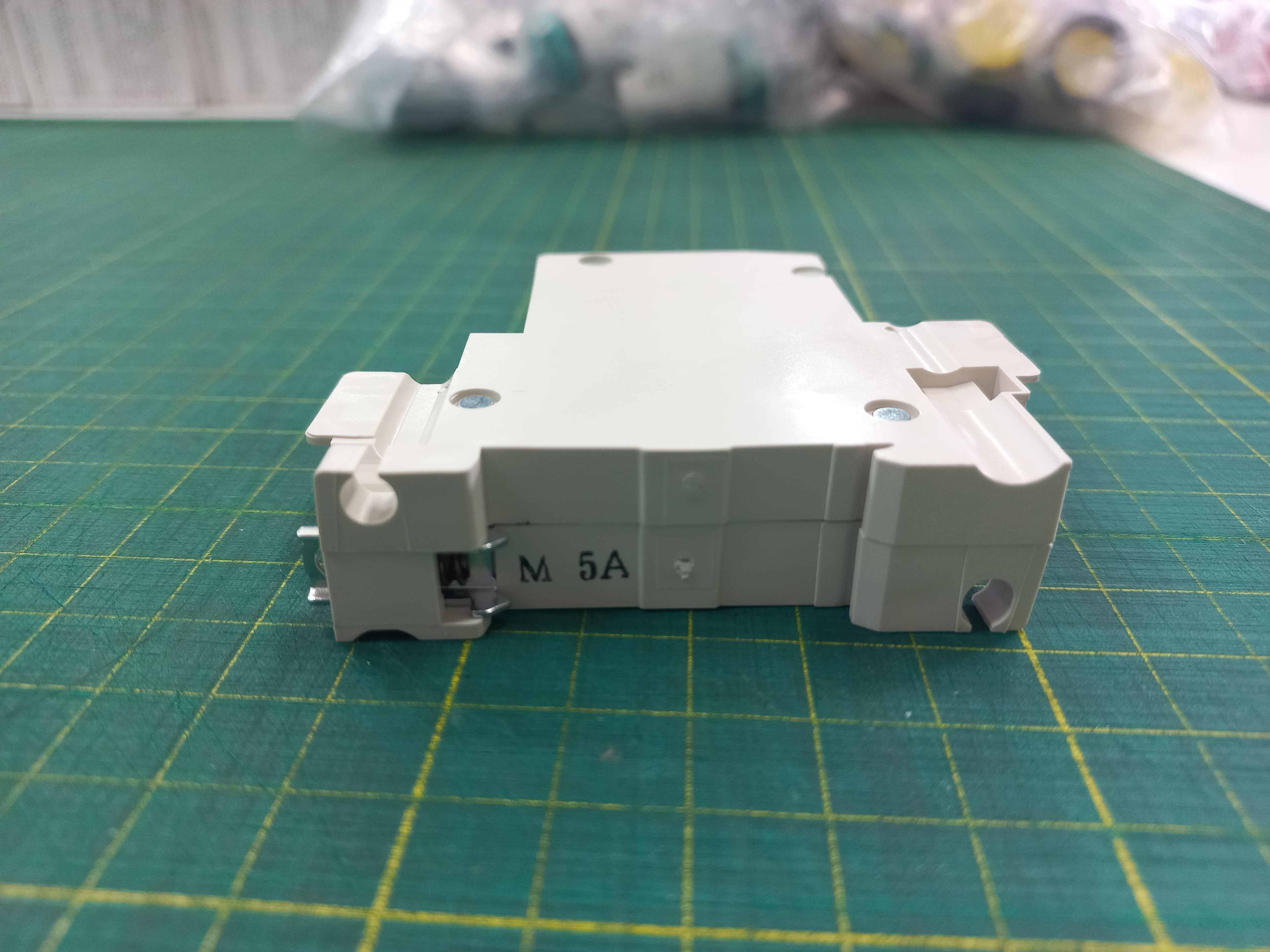 เบรกเกอร์ป้องกันวงจรควบคุม 1เฟส 1-M 5A Circuit Protector MITSUBISHI