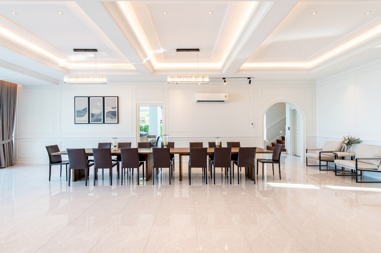 HR15030 บ้านพักติดทะเล The Vacation Beach Pool Villa Cha Am