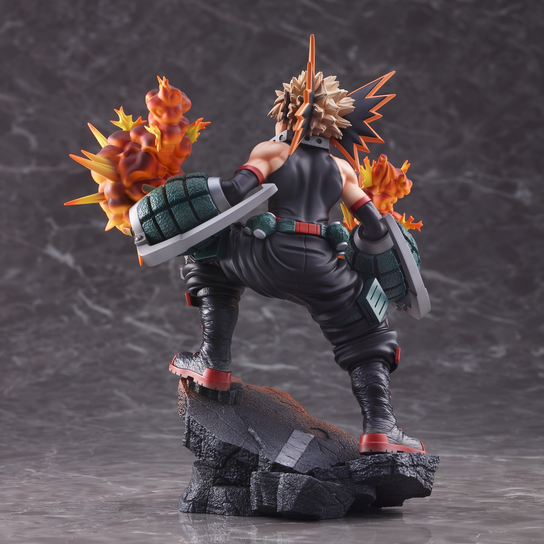 เปิดจอง : MY HERO ACADEMIA figure Katsuki Bakugo