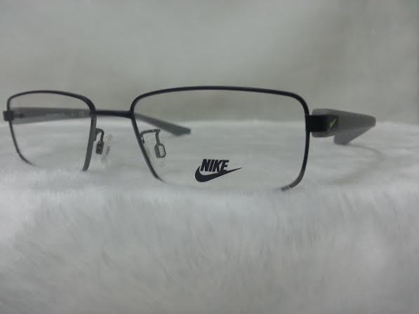 NIKE BRAND ORIGINALแท้ 7875 001 กรอบแว่นตาพร้อมเลนส์ มัลติโค๊ตHOYA ป้องกันรังสีคอม 4,200 บาท