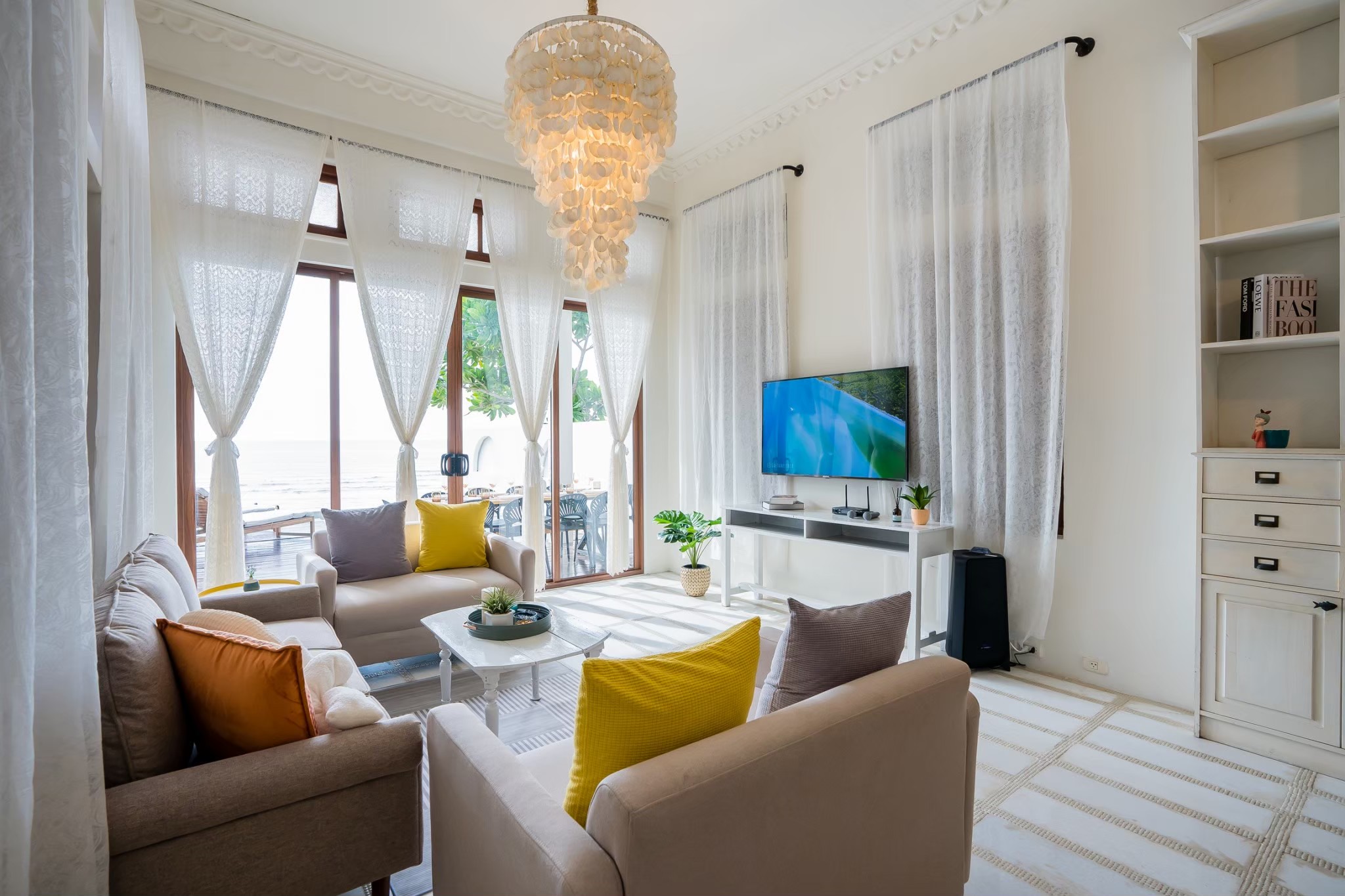 15086 บ้านพักติดทะเล De Pranburi beach villa