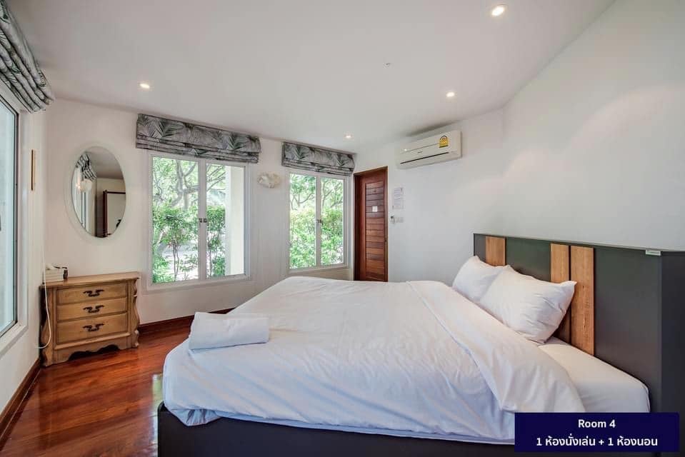 HR15042 บ้านพักติดทะเลหัวหิน The Sunny Beach Villa